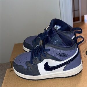 Nike Jordan Toddler Sneakers - Navy and White